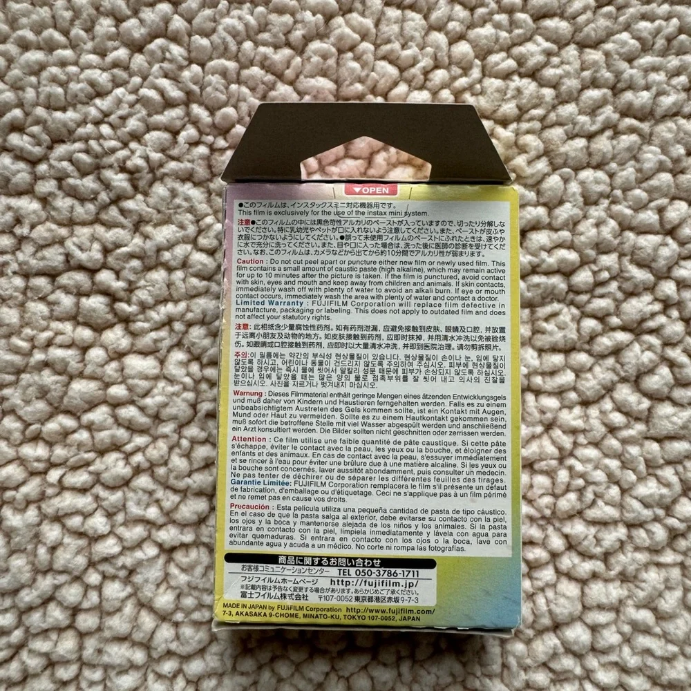 Fujifilm- Instax Mini Macaron Film with Pastel Borders - Picture 4 of 4